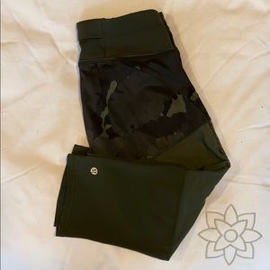 Lululemon 6 savasana green camo mesh crops run